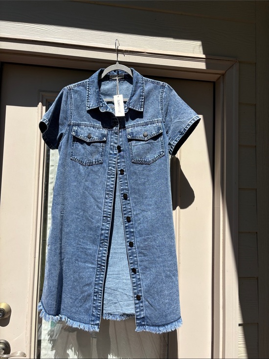 Luvamia Dresses & Skirts - Denim Button-Front SS Dress - Med